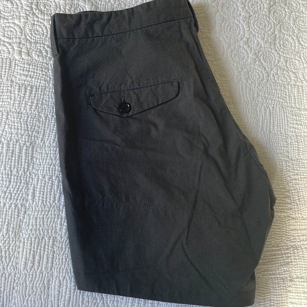Grey short Hope - Picture 4 of 5
